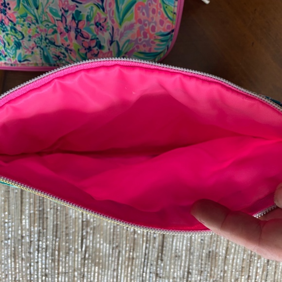 Lilly Pulitzer Printed Quilted Pouch Multi Banana Split Clutch Makeup Bag NWT - Picture 2 of 4